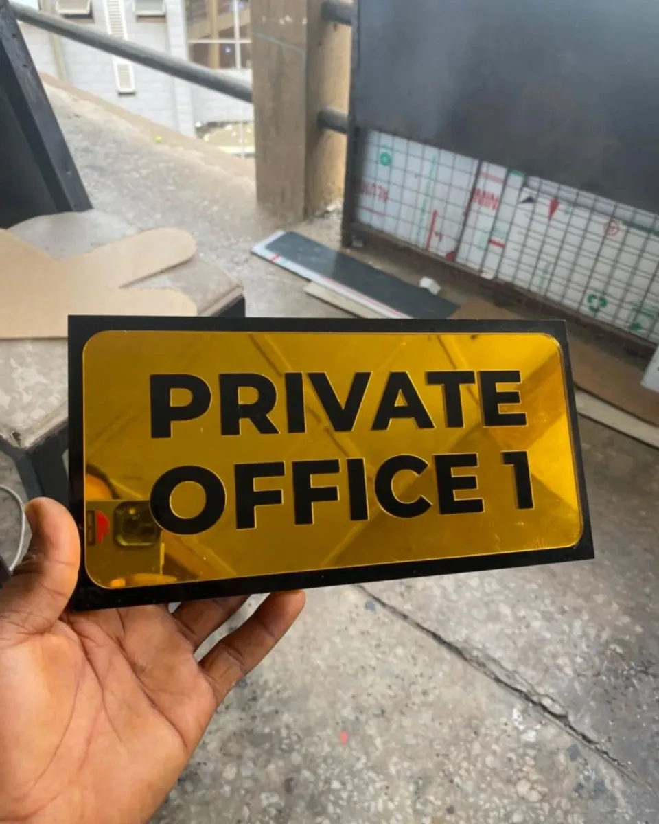 Panneau Bureau Privé Or