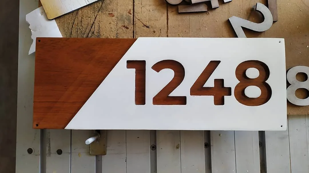 Panneau Numéro Maison Chic