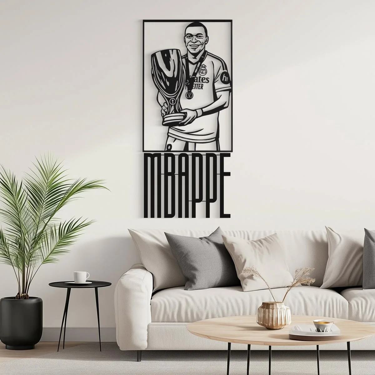Mbappé avec trophée alucobond
