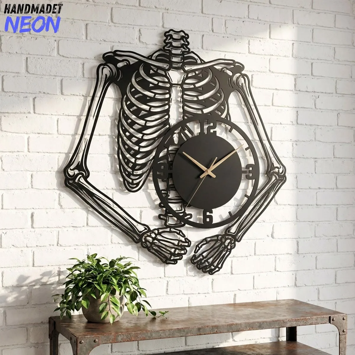 Horloge squelette design minimaliste